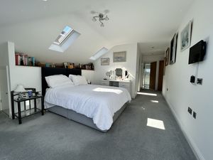 Photo 17- click for photo gallery